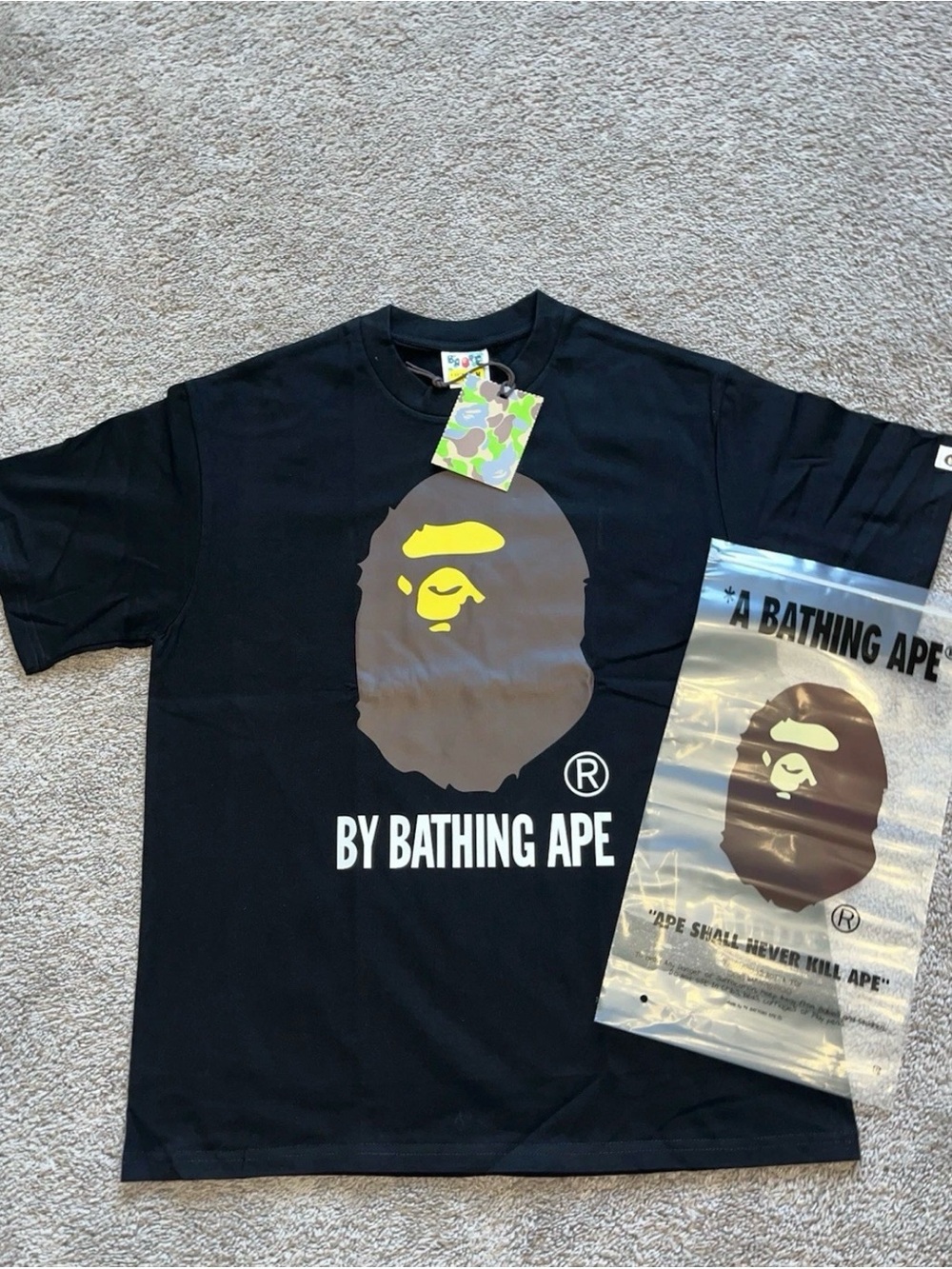 A Bathing Ape Black Graphic Logo Crew Neck Short Sleeve Cotton Men's T-Shirt S L